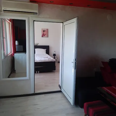 شقة Red House